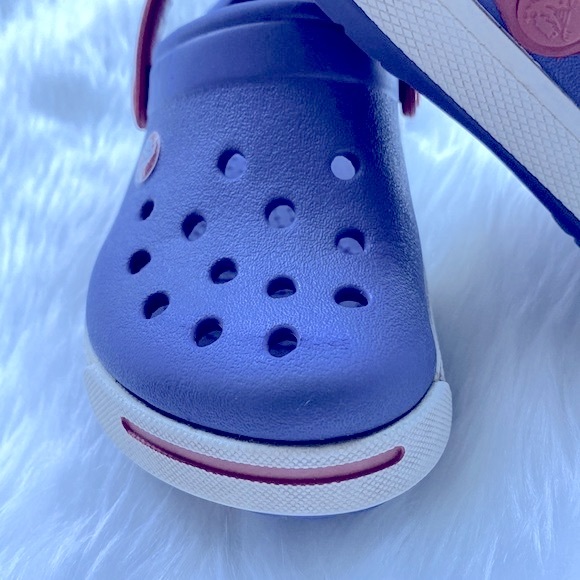 SOLD YEY !!  Crocs Baby/Toddler Clogs Size 6/7 Blue ! - Picture 9 of 9